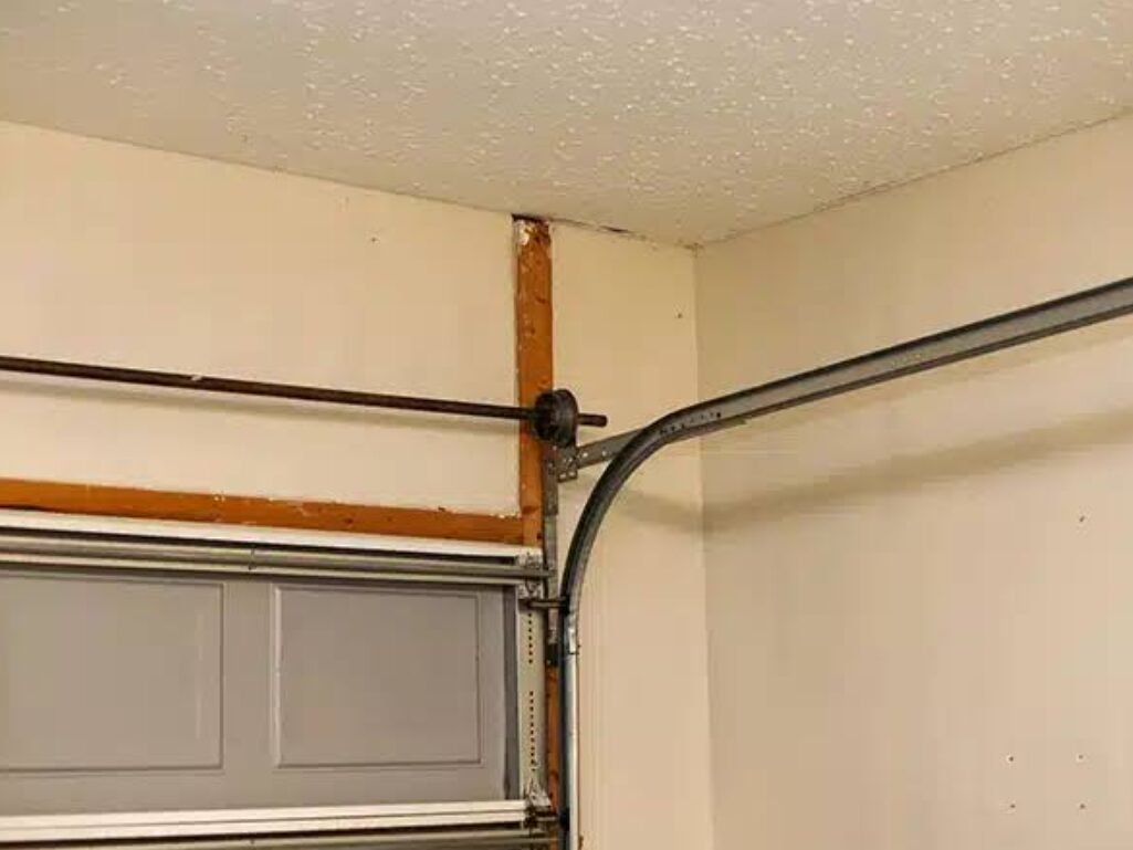 Garage Door Off-Track Repair Service Pembroke Pines FL